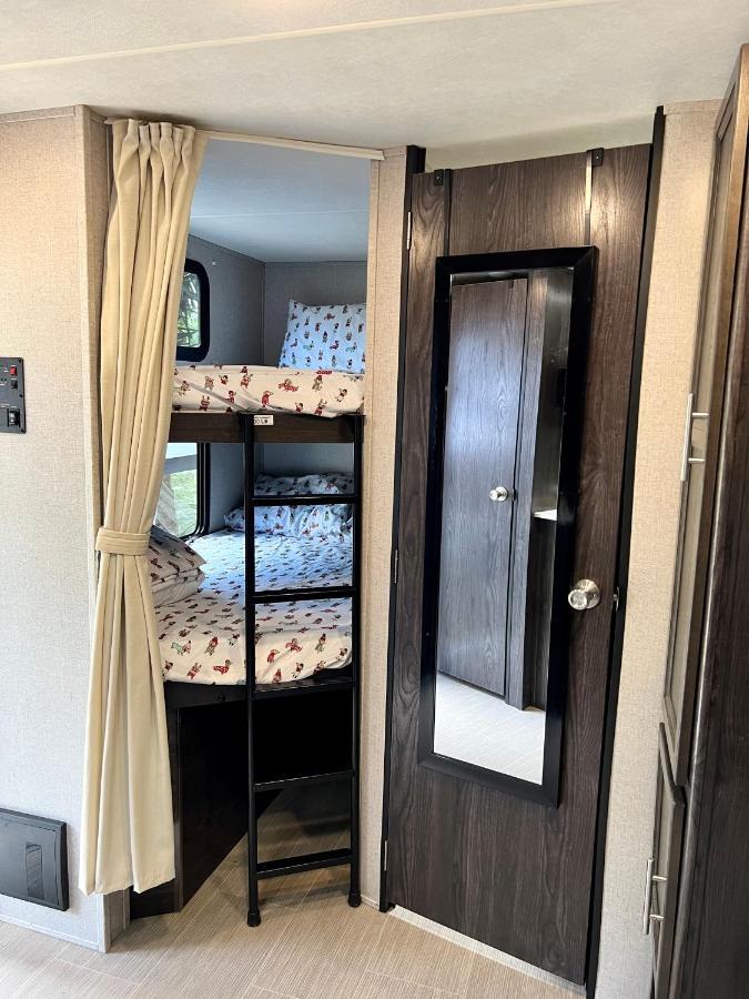 Lake Front Rv Experience Close To Port Canaveral And Kennedy Space Center Hotel ไททัสวิลล์ ภายนอก รูปภาพ