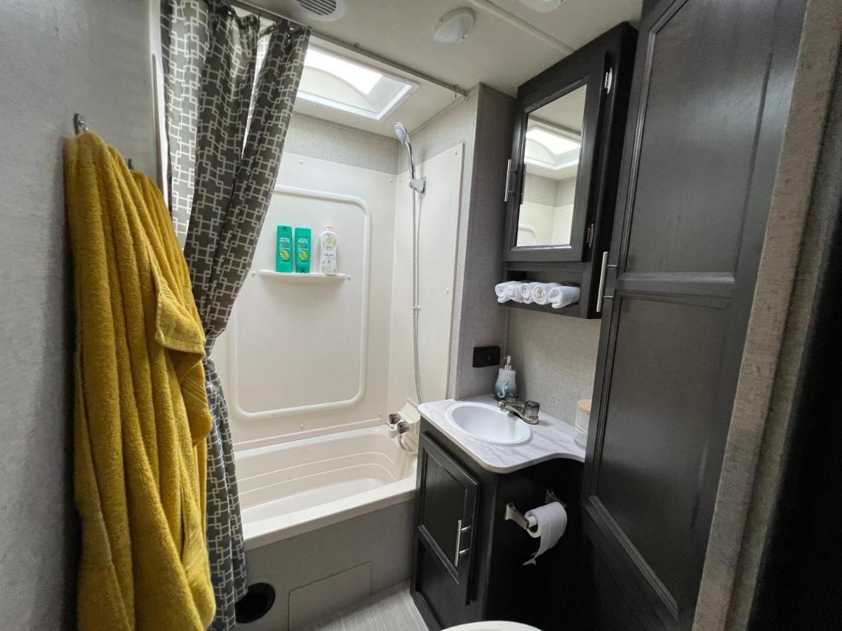 Lake Front Rv Experience Close To Port Canaveral And Kennedy Space Center Hotel ไททัสวิลล์ ภายนอก รูปภาพ